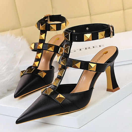 2023 Women 8cm High Heels Strappy Sandals Lady Fetish Rivets Block Heels Sandles Gladiator Summer Luxury Replica Designer Shoes